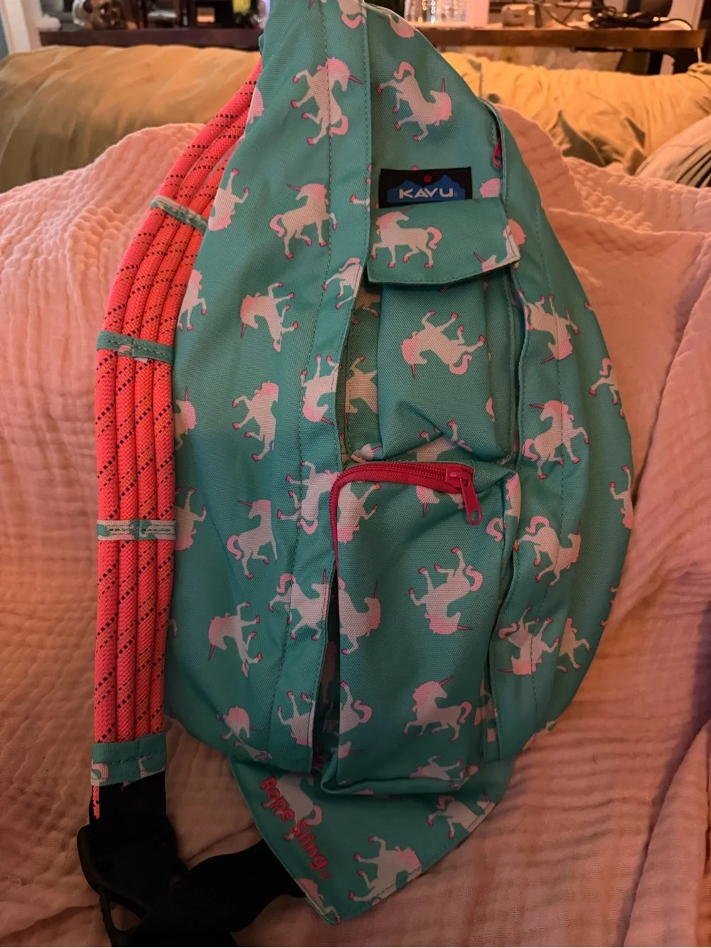 Kavu Mint Unicorn Rope Sling Bag with Pink Accents - Picture 1 of 3